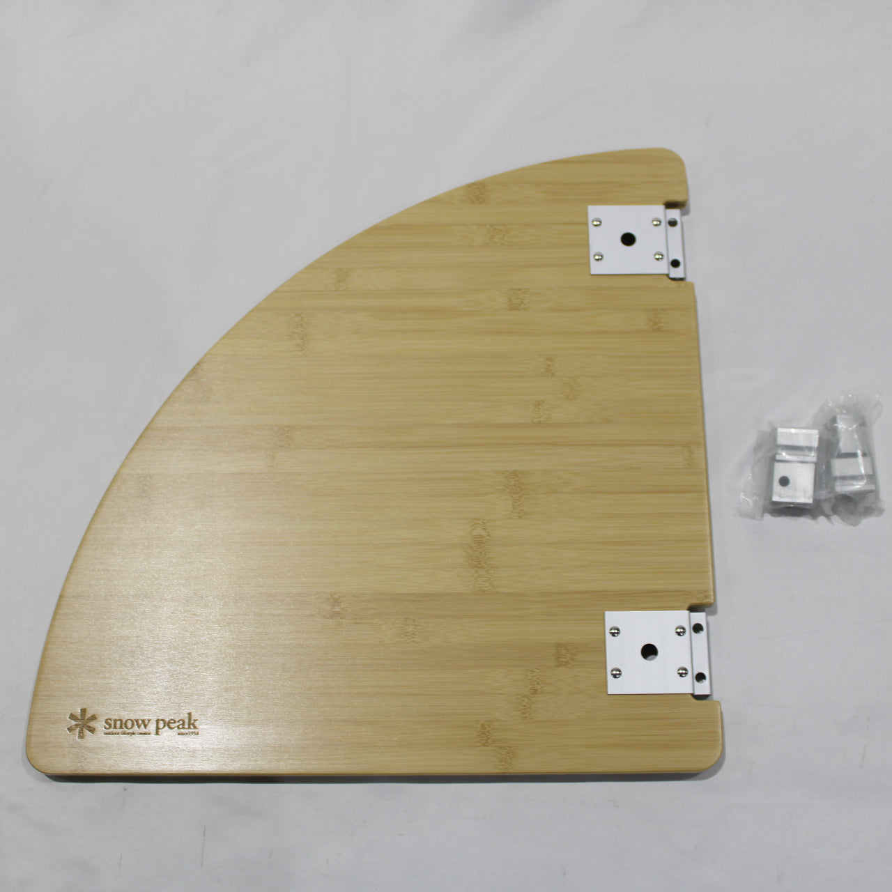 マルチファンクションテーブルコーナーR竹 (CK-119TR) – スノーピーク