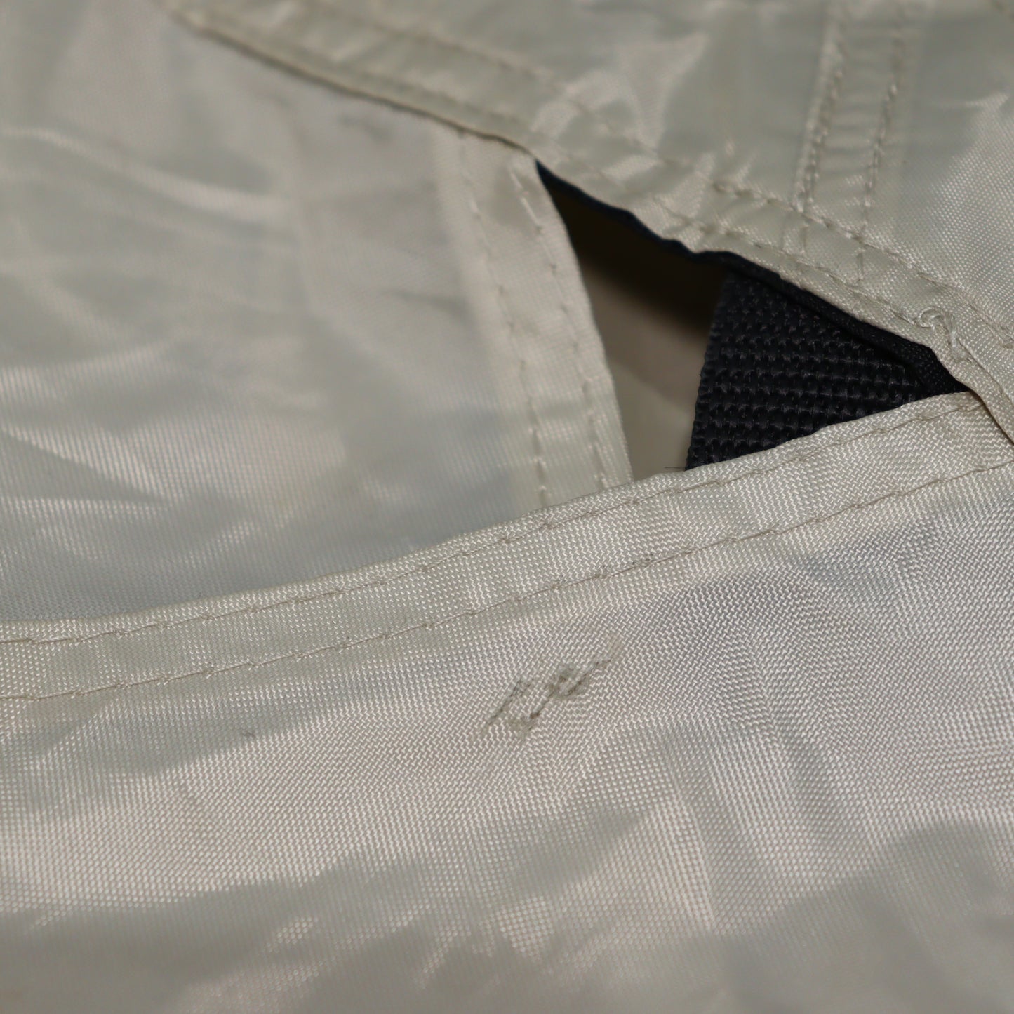 ランドロックアイボリー (TP-671IV)