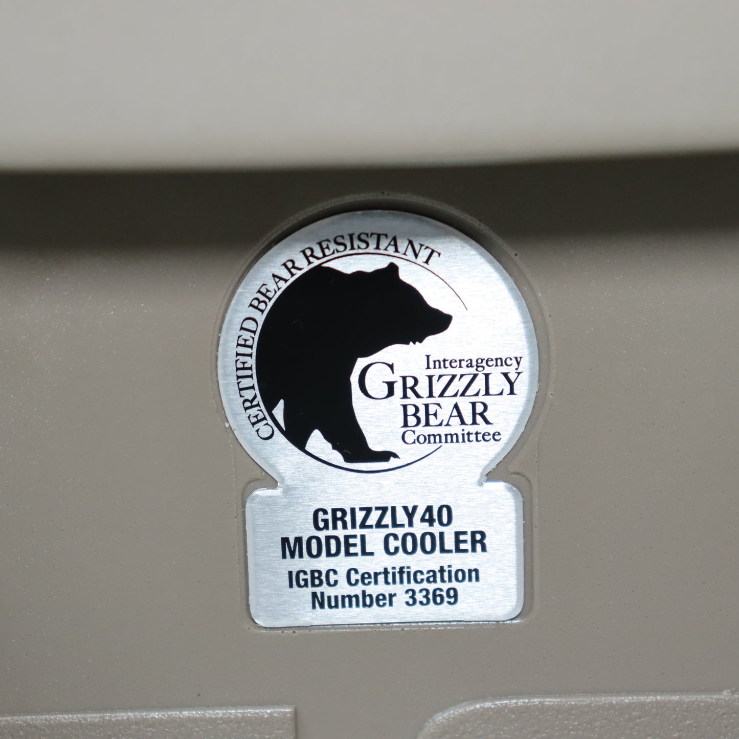 ハードロッククーラー 40QT [容量38L] (UG-302GY)