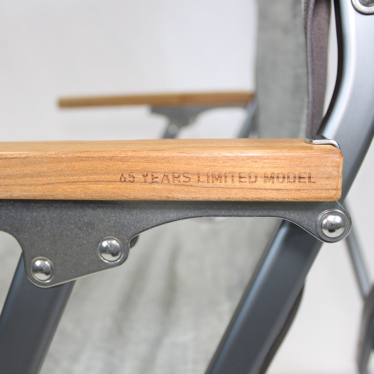 65周年限定ローチェア30メランジグレー (LV-091-65)