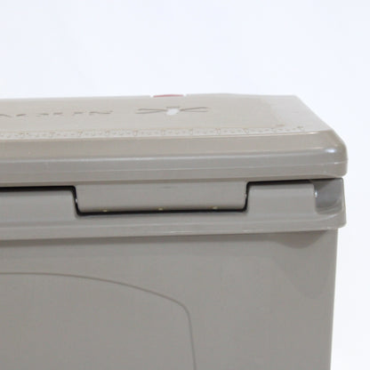 ハードロッククーラー 40QT [容量38L] (UG-302GY)