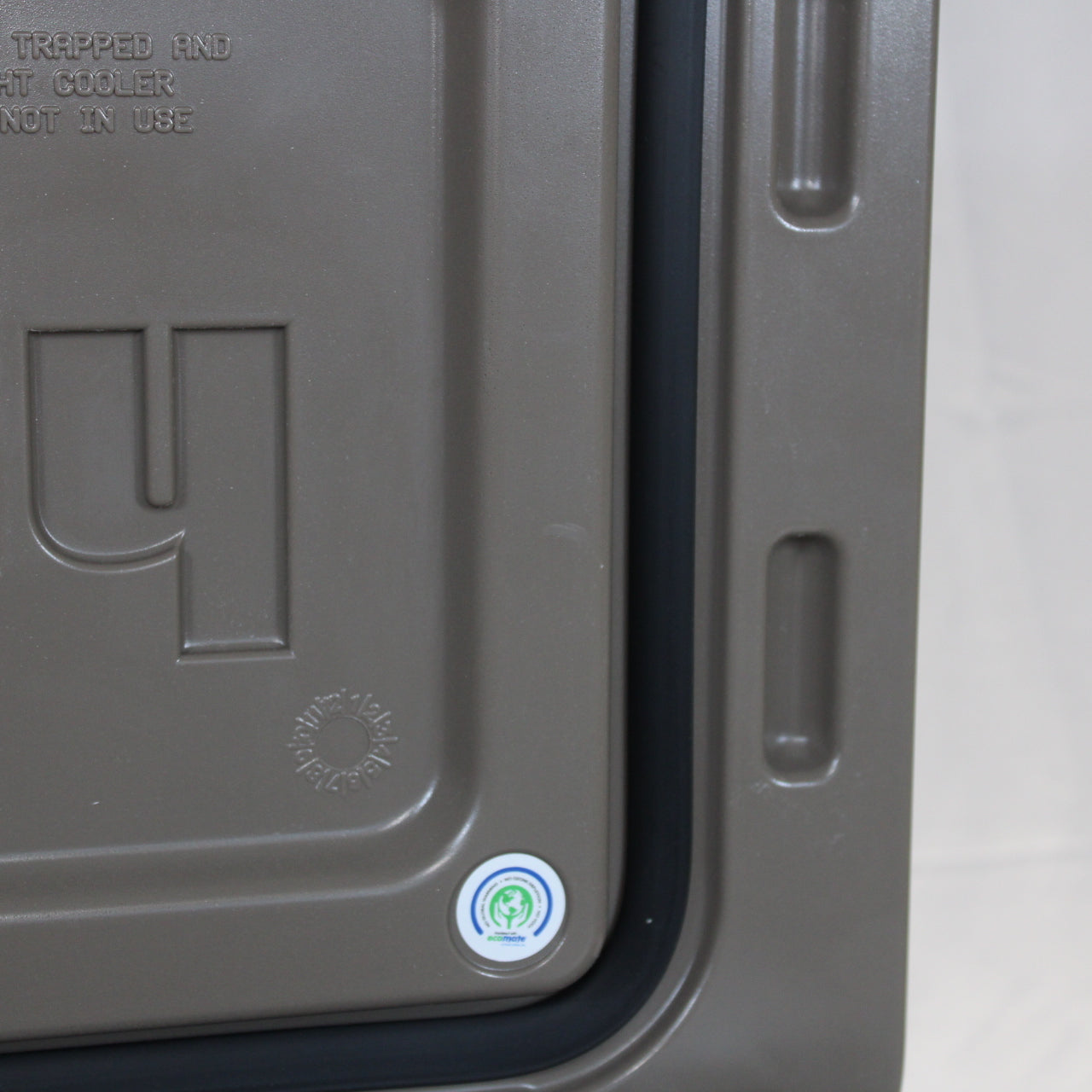 ハードロッククーラー 40QT [容量38L] (UG-302GY)