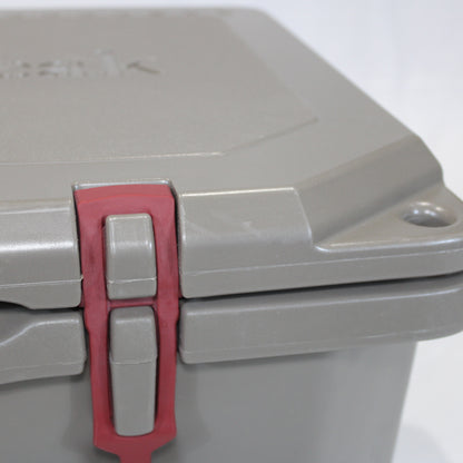 ハードロッククーラー 40QT [容量38L] (UG-302GY)