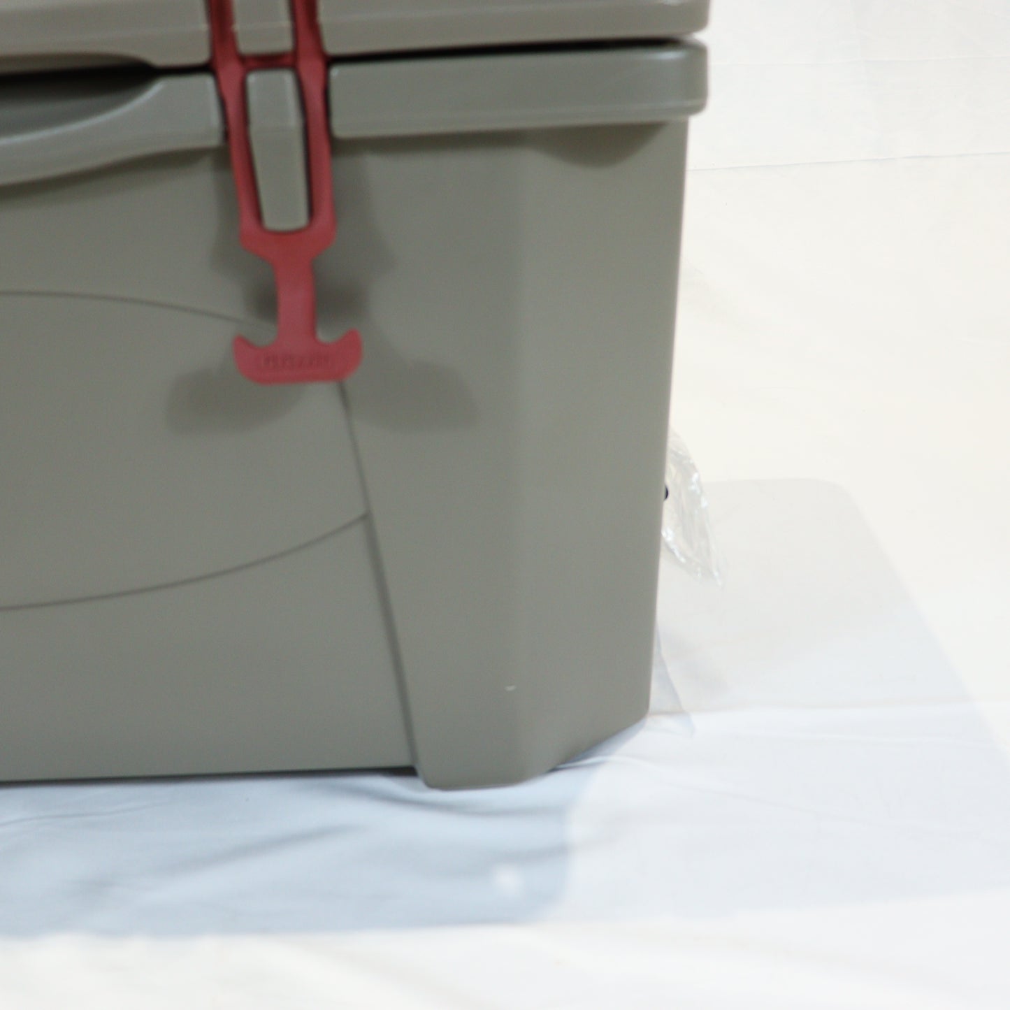 ハードロッククーラー 40QT [容量38L] (UG-302GY)
